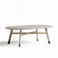 Ovale tafel 150 x 80 x 40cm van staal met een lichte kleur voor buitengebruik