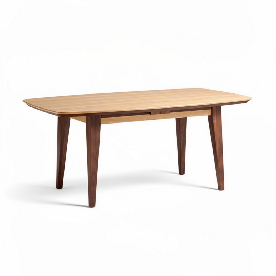 Eettafel van hout met afmetingen 150 x 80 x 75 cm en moderne poten